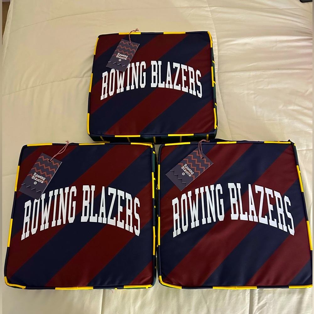 ROWING BLAZERS OUTDOOR CUSHION